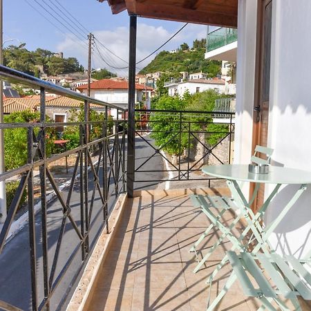 Prana'S Castle Apartamento Kyparissia Exterior foto